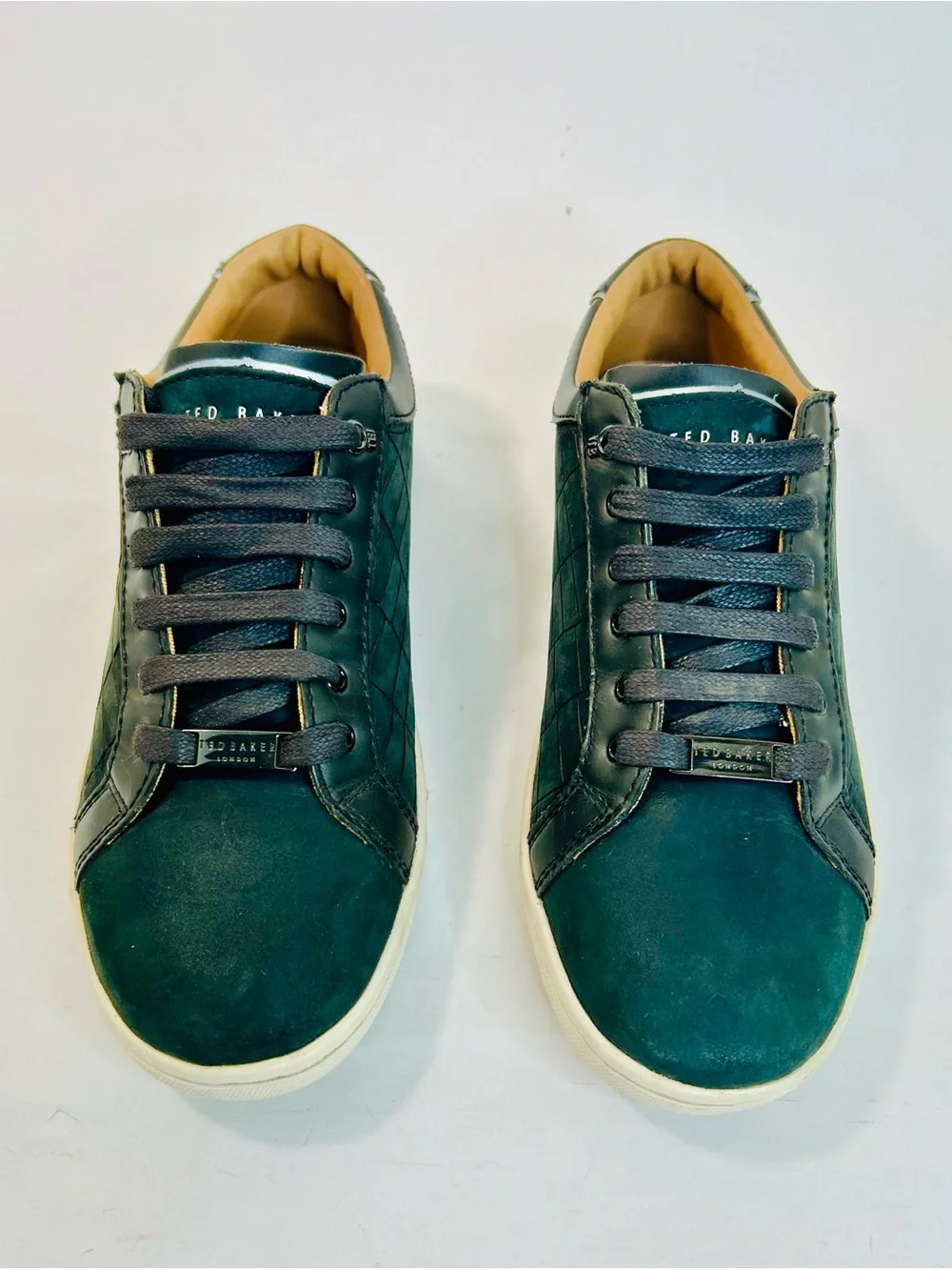 Ted Baker Borgeo Sneakers Black Nubuck Low Top Lace Up Trainer size 7 / 40